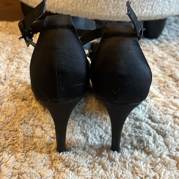 Call it Spring Heels - Picture 4 of 4